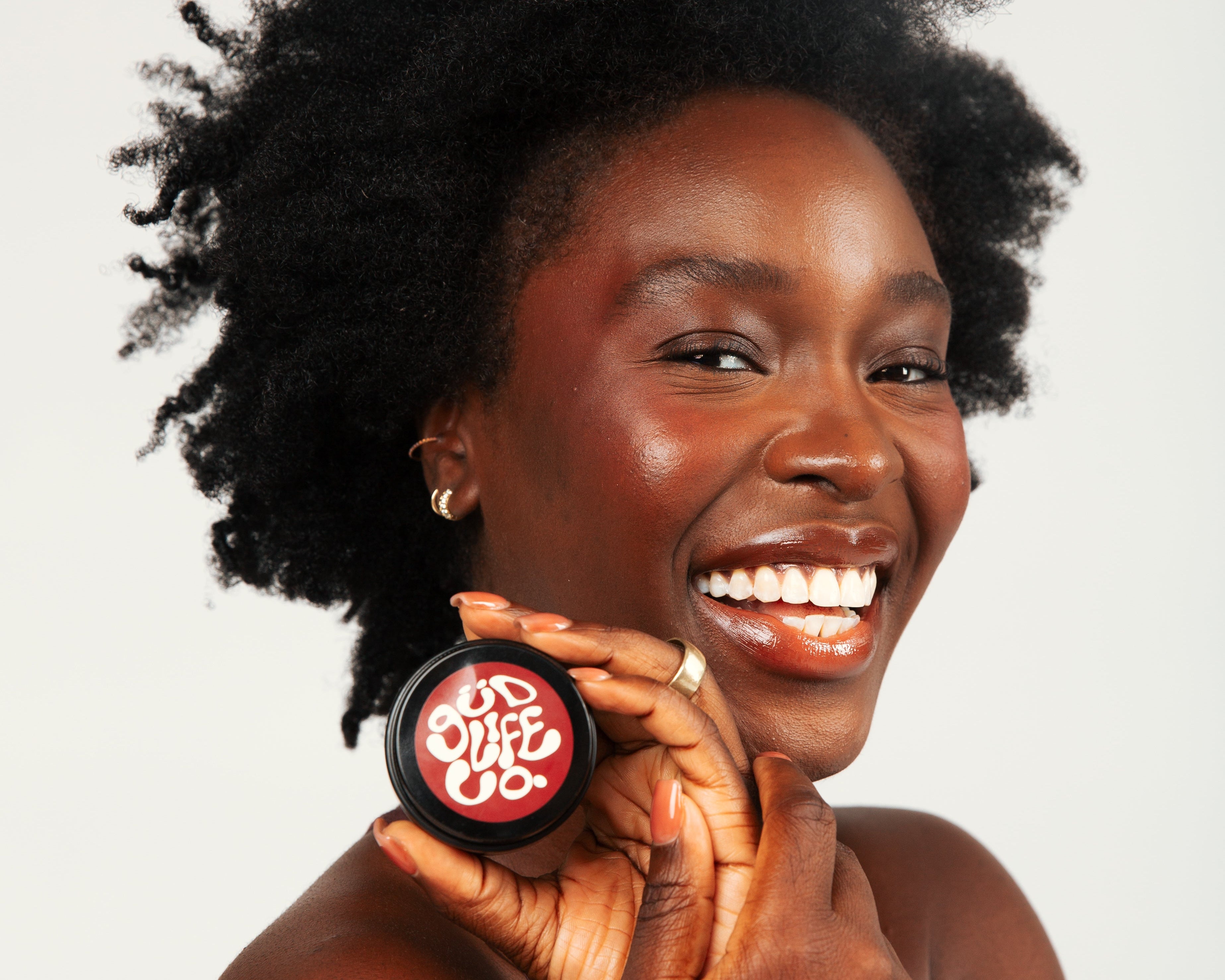 Tinted sunscreen blends to all skin types